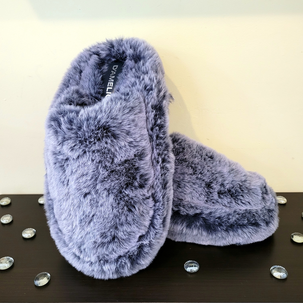 D'Amelio Navy and White Comfy Faux Fur Slides Shoes